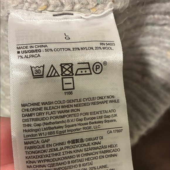 Gap Sweater - Picture 5 of 5